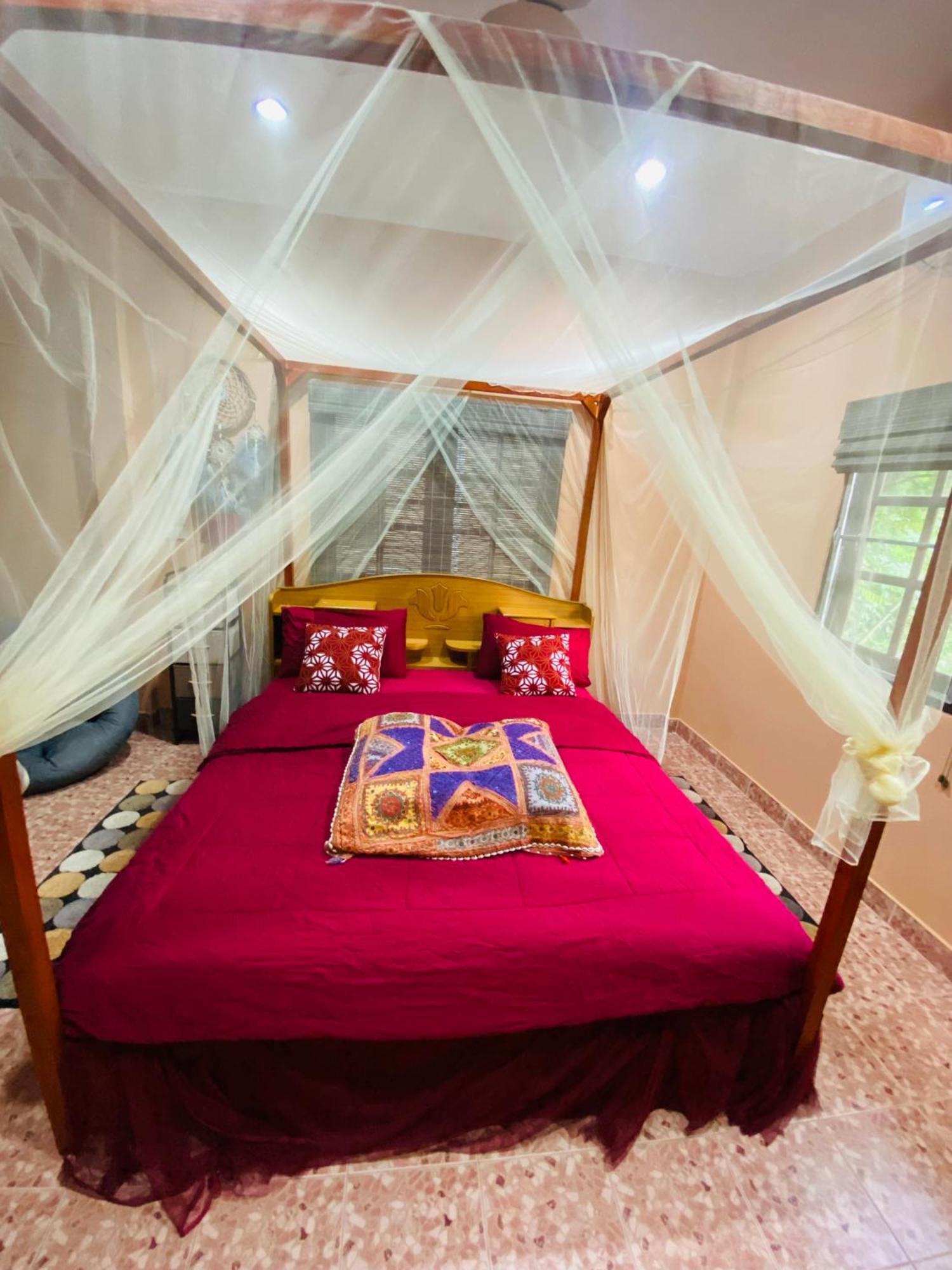 Beachfront Bungalow South Of Phuket Esterno foto